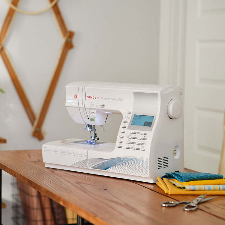 SINGER 9960 Naaimachine met Verlengtafel